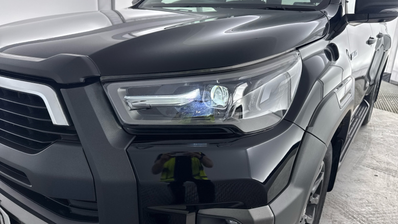 Toyota Hilux Diesel Invincible X D/Cab Pick Up 2.8 D-4D Auto